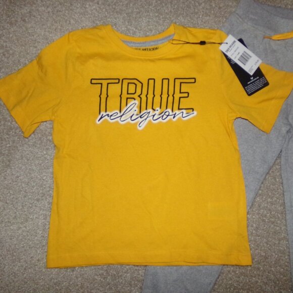 BOYS TRUE RELIGION 2PC SHIRT SWEATPANTS SZ M 5/6 - Picture 2 of 4